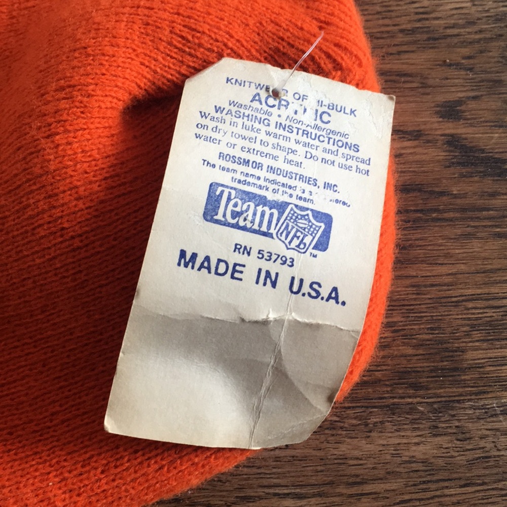 Cleveland Browns NFL Pro Line Beanie - Picture 3 of 3